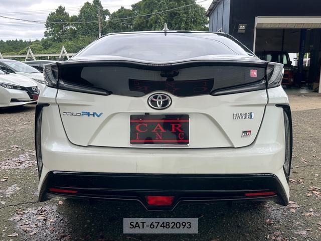 Toyota PRIUS PHV 2019-02 8874548-6