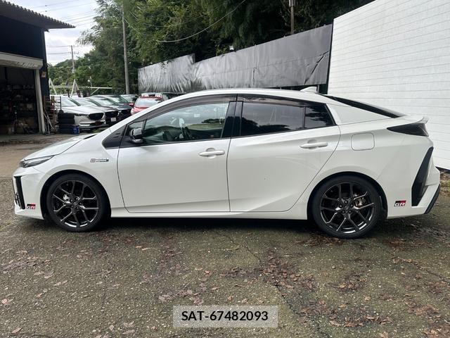 Toyota PRIUS PHV 2019-02 8874548-7