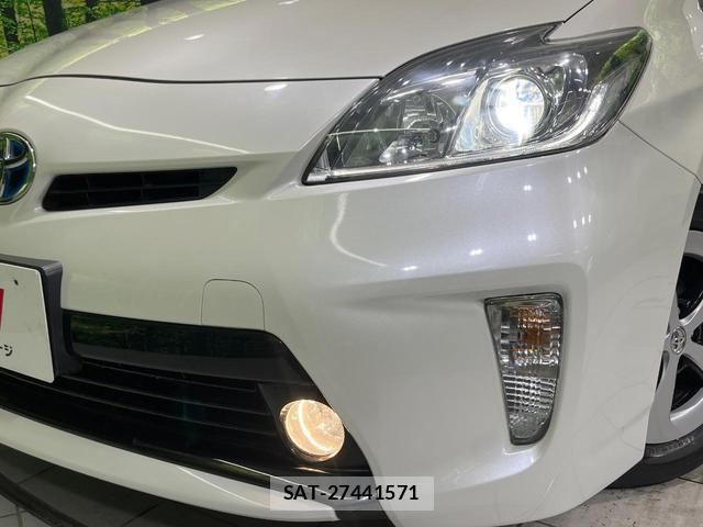 Toyota PRIUS 2015-10 8872534-11