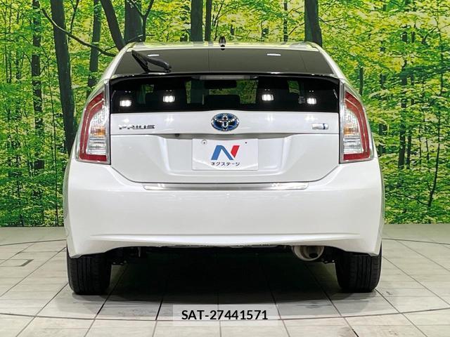 Toyota PRIUS 2015-10 8872534-14