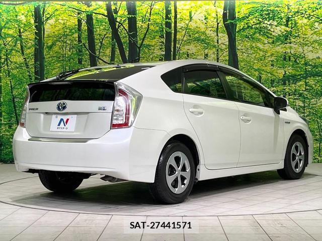 Toyota PRIUS 2015-10 8872534-16