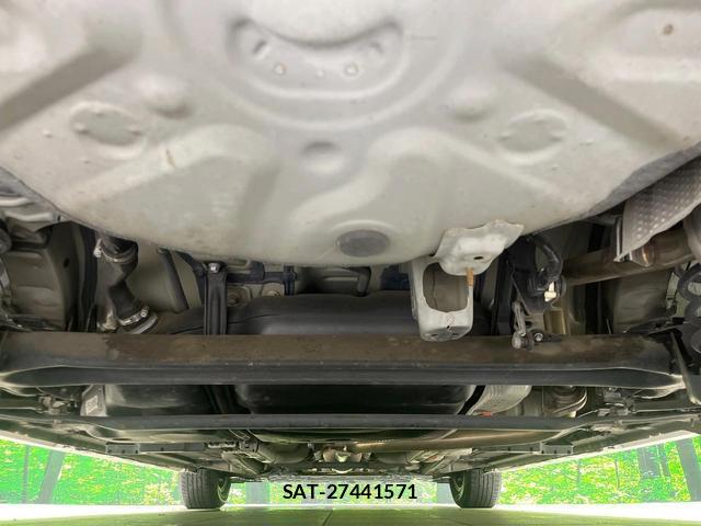 Toyota PRIUS 2015-10 8872534-18