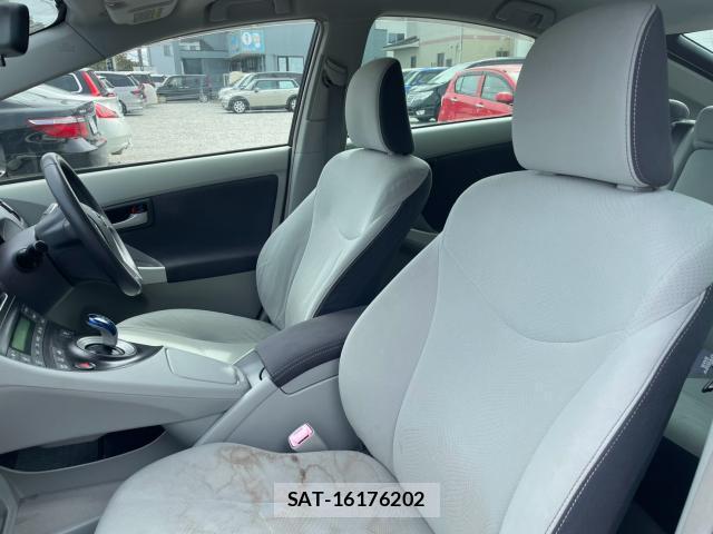 Toyota PRIUS 2010-11 8872679-3