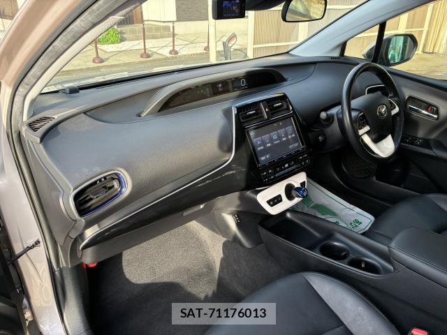 Toyota PRIUS 2016-06 8872710-14