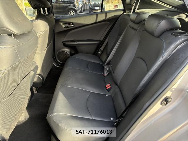 Toyota PRIUS 2016-06 8872710-15