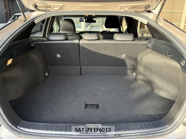Toyota PRIUS 2016-06 8872710-17