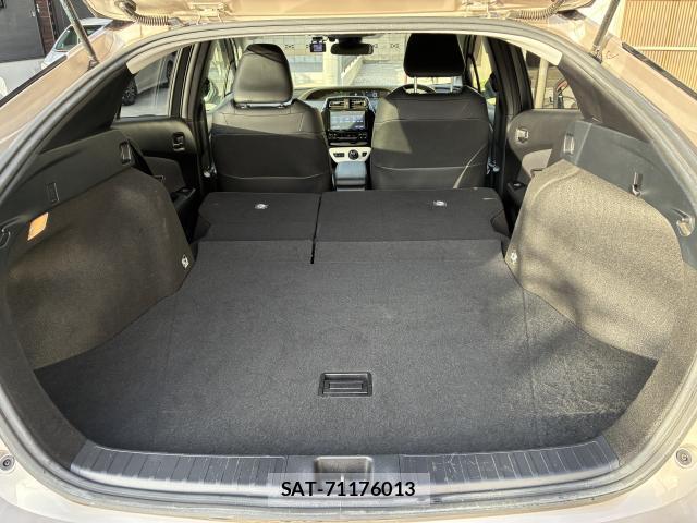 Toyota PRIUS 2016-06 8872710-18