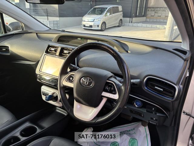 Toyota PRIUS 2016-06 8872710-6