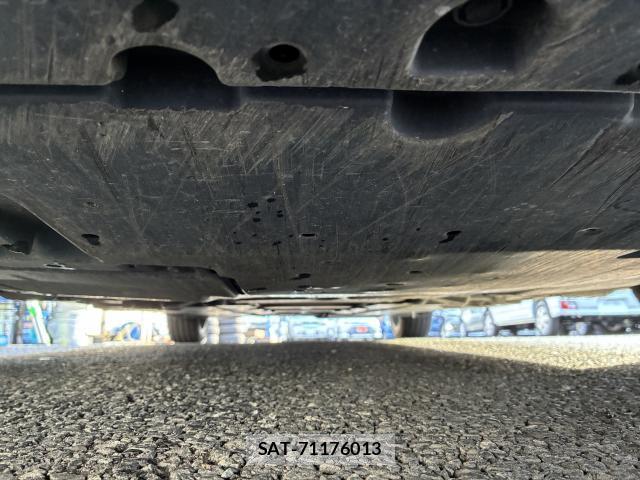 Toyota PRIUS 2016-06 8872710-8