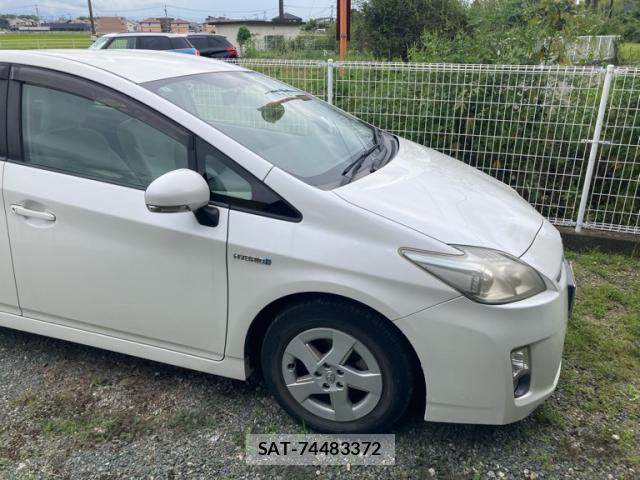 Toyota PRIUS 2010-02 8872730-1