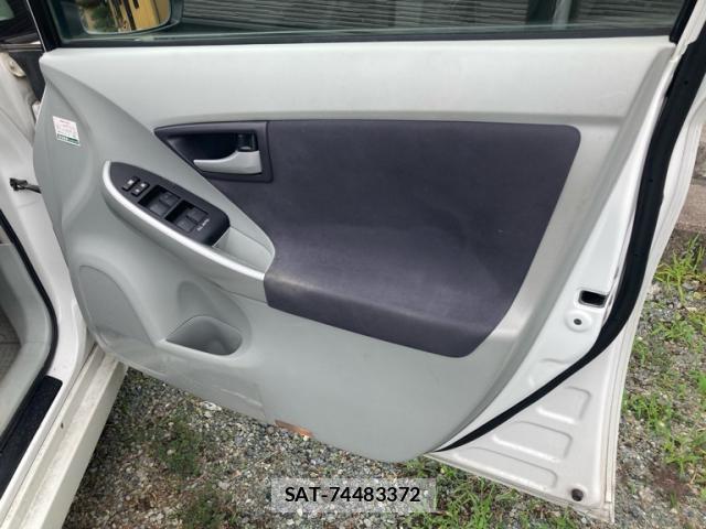 Toyota PRIUS 2010-02 8872730-8