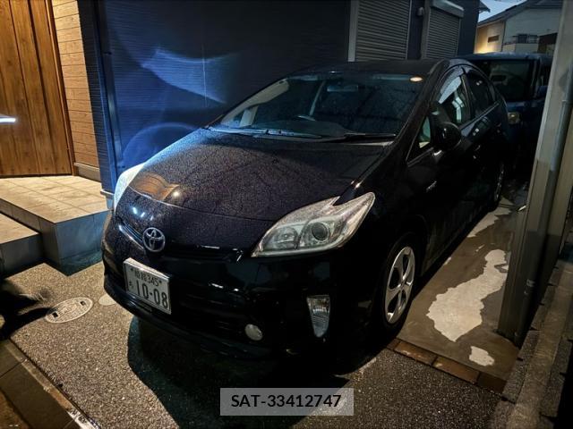 Toyota PRIUS 2015-09 8872763-1