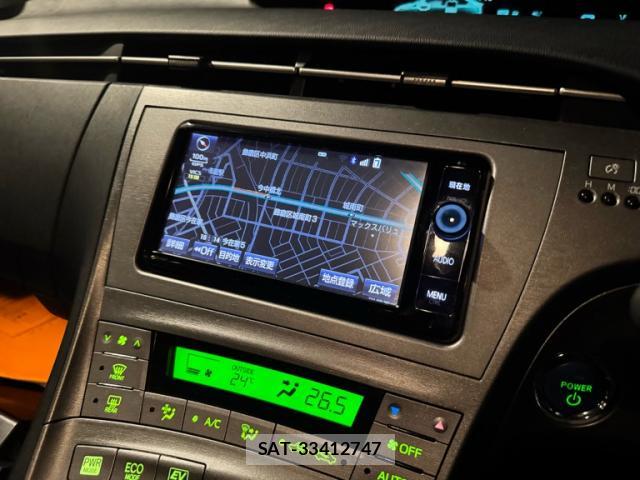 Toyota PRIUS 2015-09 8872763-10
