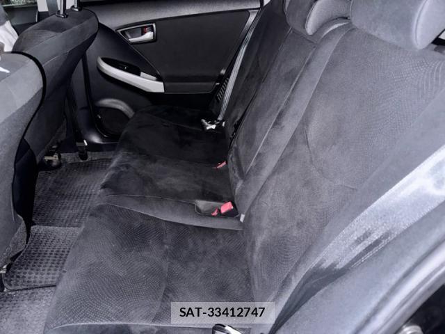 Toyota PRIUS 2015-09 8872763-15