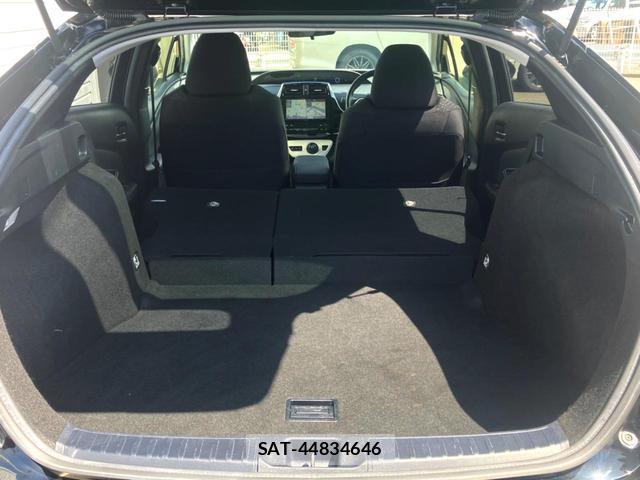 Toyota PRIUS 2016-09 8873206-12