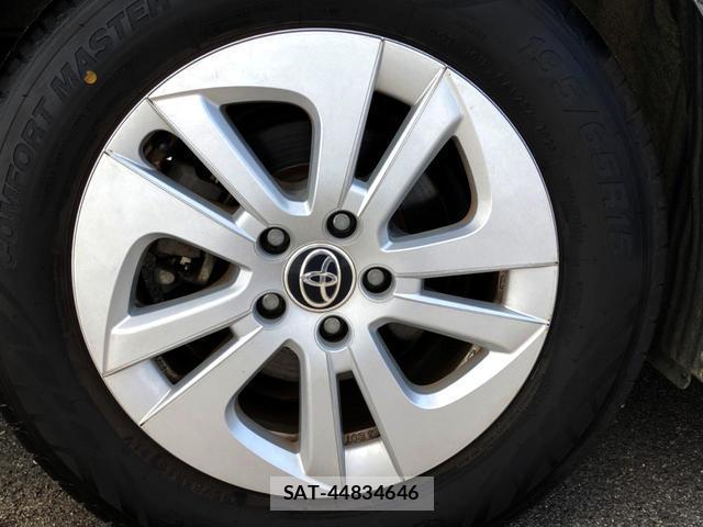 Toyota PRIUS 2016-09 8873206-13