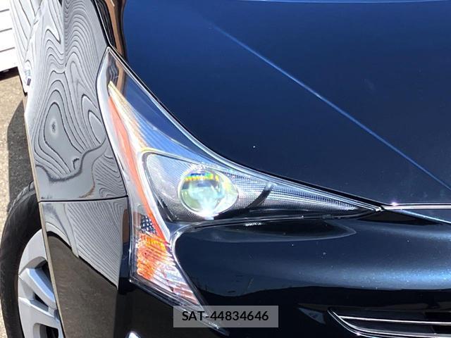 Toyota PRIUS 2016-09 8873206-16