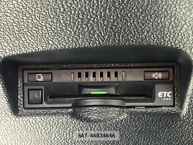 Toyota PRIUS 2016-09 8873206-6