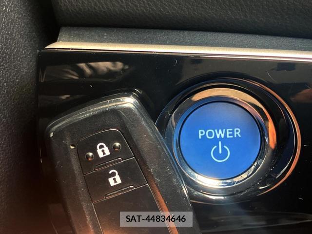 Toyota PRIUS 2016-09 8873206-7