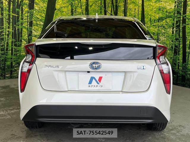 Toyota PRIUS 2016-07 8873287-14