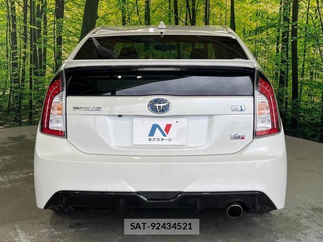 Toyota PRIUS 2014-02 8873289-12