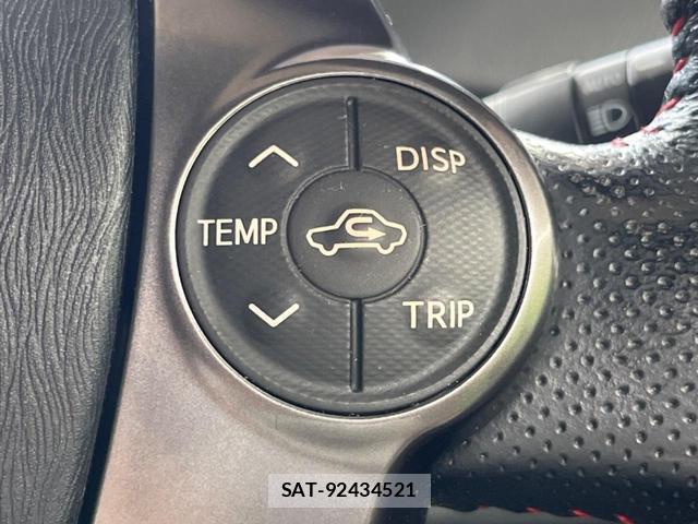 Toyota PRIUS 2014-02 8873289-19