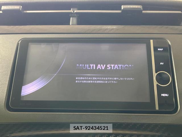 Toyota PRIUS 2014-02 8873289-2