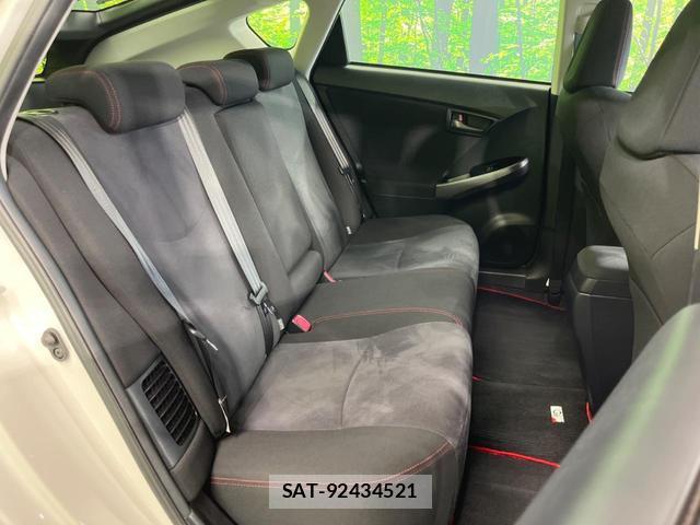 Toyota PRIUS 2014-02 8873289-6