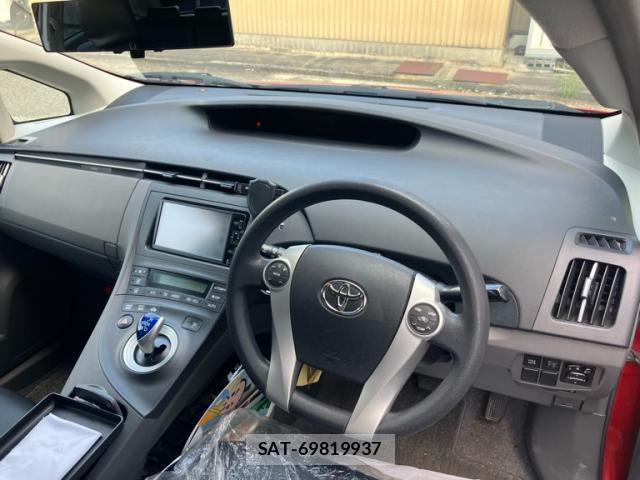 Toyota PRIUS 2010-06 8873304-4