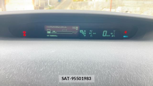 Toyota PRIUS 2010-02 8873459-14