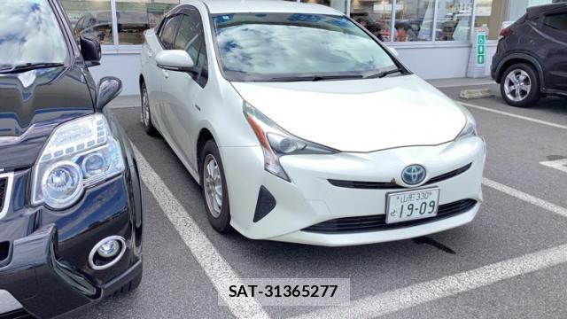 Toyota PRIUS 2016-01 8873489-0