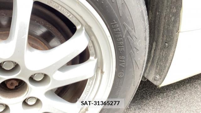 Toyota PRIUS 2016-01 8873489-3
