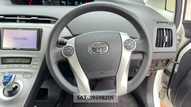 Toyota PRIUS 2014-03 8873490-4