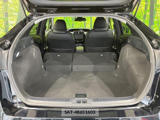 Toyota PRIUS 2017-10 8873612-10