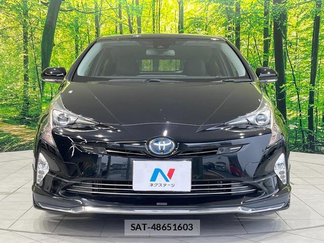 Toyota PRIUS 2017-10 8873612-13