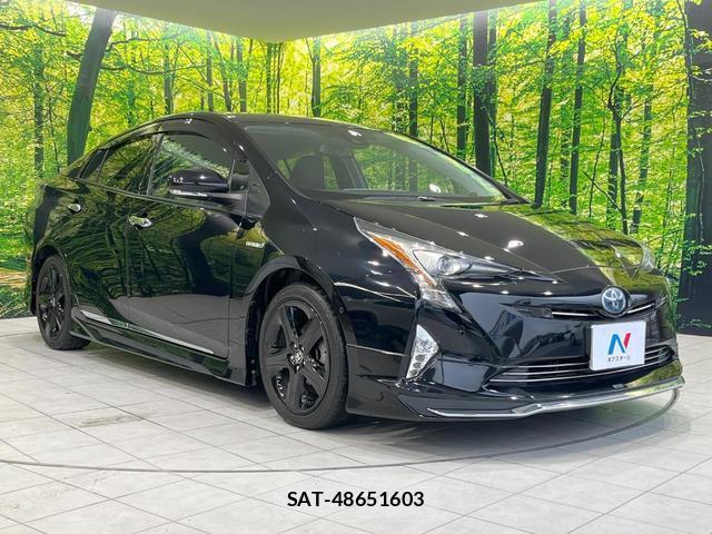 Toyota PRIUS 2017-10 8873612-15