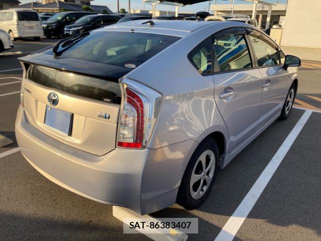 Toyota PRIUS 2014-01 8873643-1