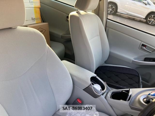 Toyota PRIUS 2014-01 8873643-15