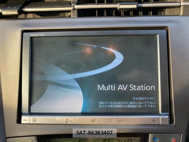 Toyota PRIUS 2014-01 8873643-17