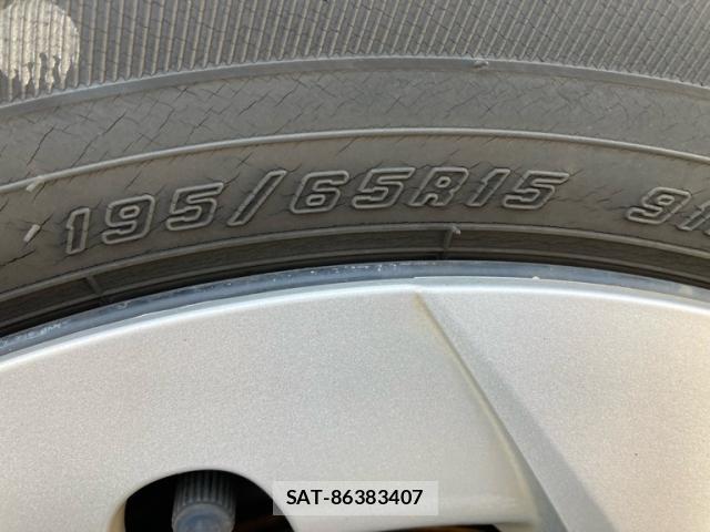 Toyota PRIUS 2014-01 8873643-3