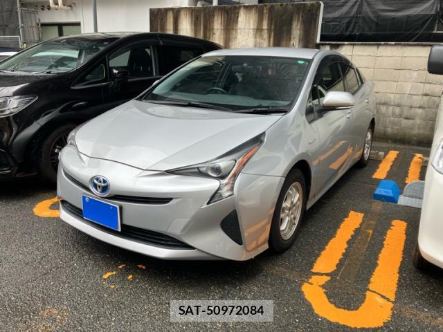 Toyota PRIUS 2018-02 8873661-1
