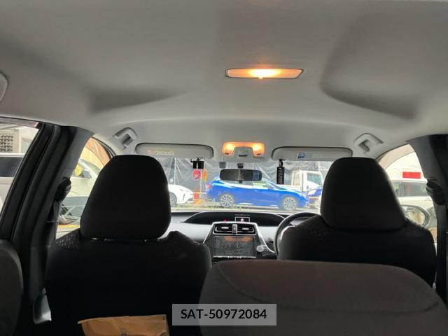 Toyota PRIUS 2018-02 8873661-11