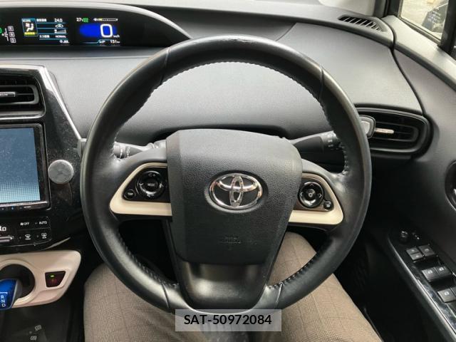 Toyota PRIUS 2018-02 8873661-15