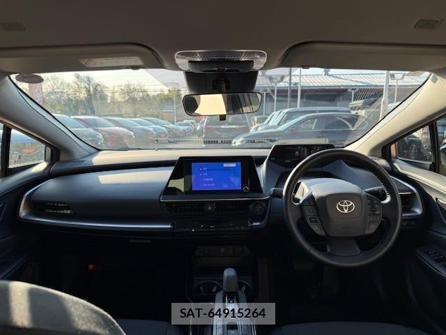 Toyota PRIUS 2024-03 8873849-1