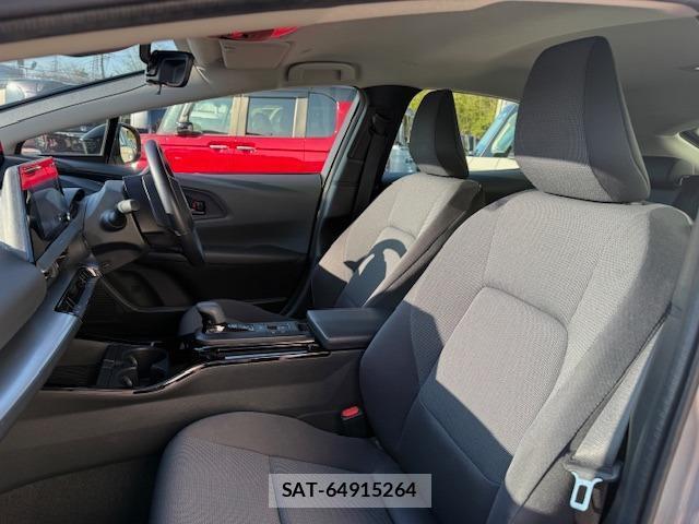 Toyota PRIUS 2024-03 8873849-2
