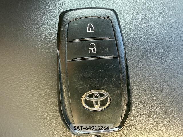 Toyota PRIUS 2024-03 8873849-5