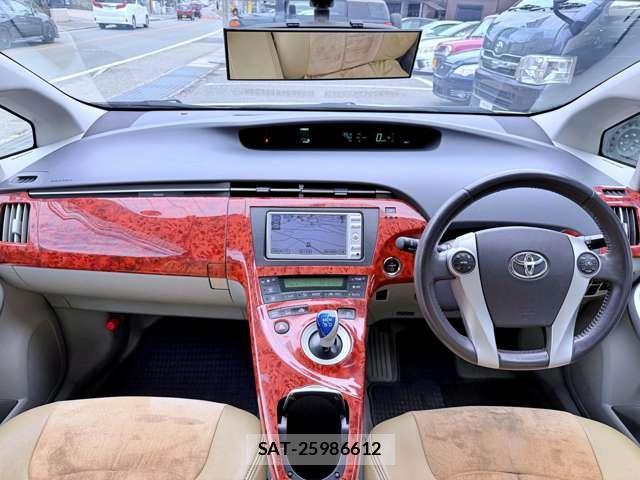 Toyota PRIUS 2010-12 8873888-1