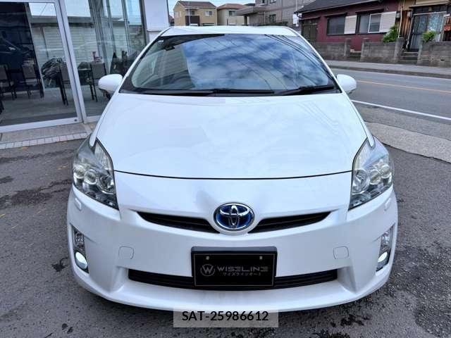 Toyota PRIUS 2010-12 8873888-13