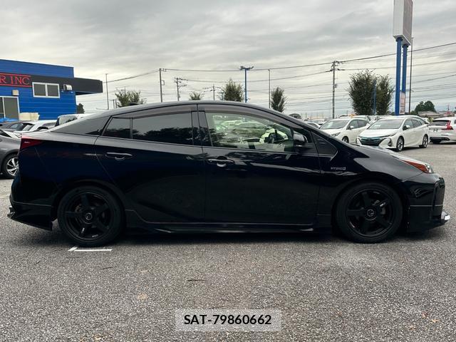 Toyota PRIUS 2019-08 8873979-4