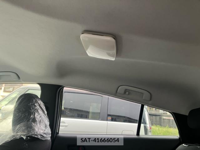 Toyota PRIUS 2016-10 8873986-15